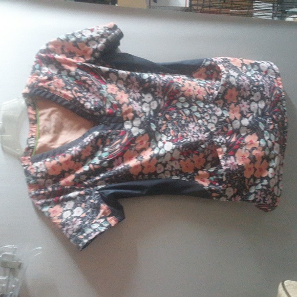 Premier by Healing Hands Size XS Scrub Top (SKU N81) - Picture 1 of 1